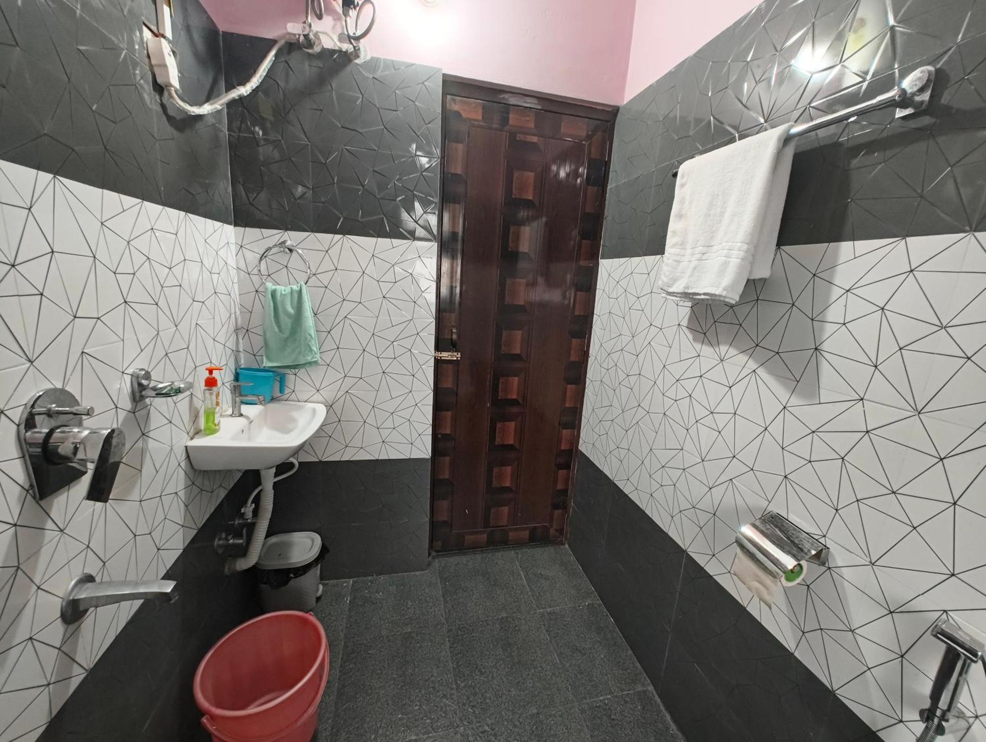Anjali Homestay - 10 Mins From Airport Siliguri Exterior foto